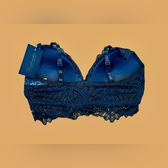NWT Frederick’s of Hollywood Black Lace Finley Bralette, Sizes M, L, & XL - Picture 3 of 10
